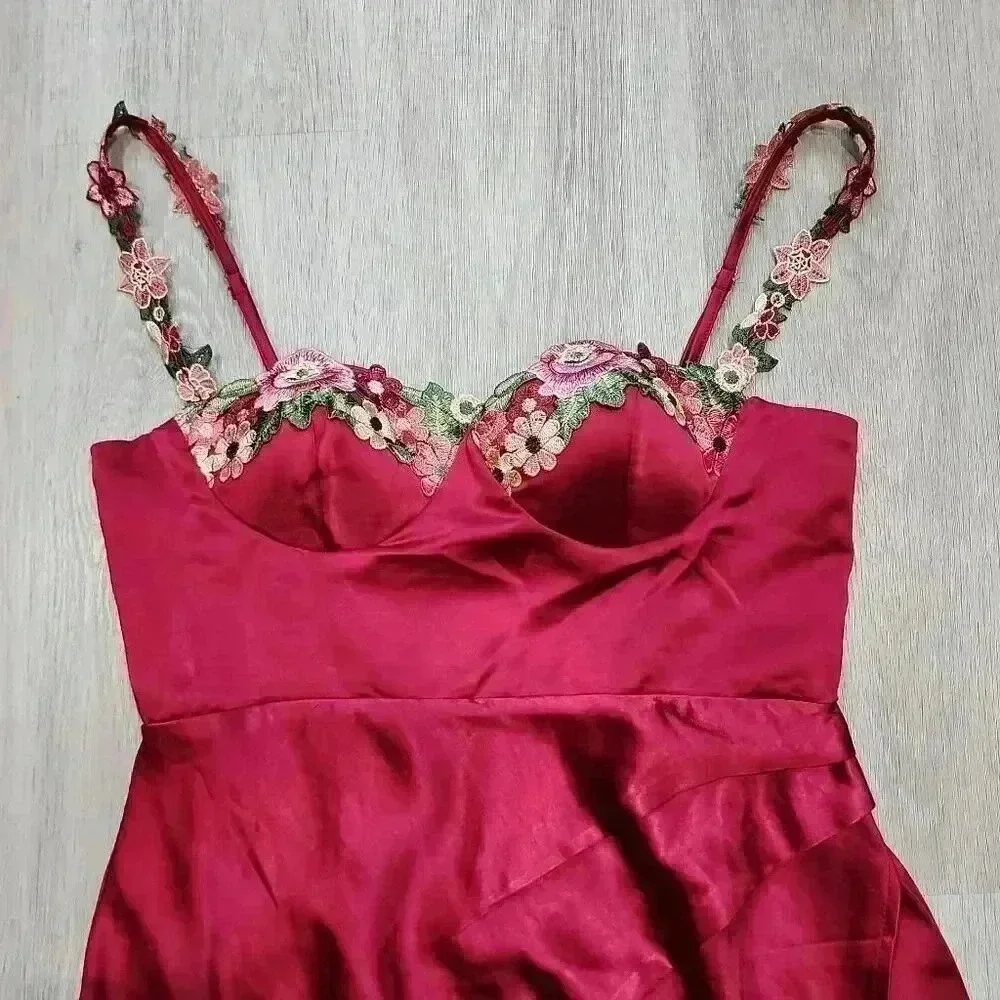 NWT Here Comes the Sun Women's Rose Garden Floral Applique Dress Merlot Medium